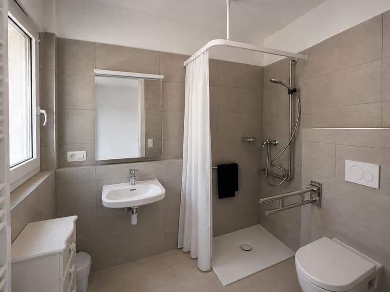 Helles 3.5-Zimmer-Apartment im letzten Stock mit freier Sicht (13)