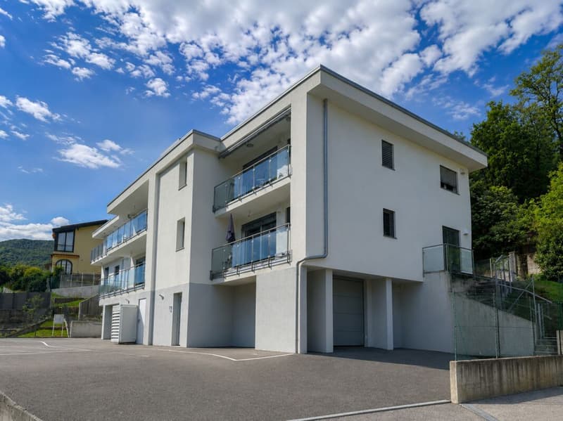 Helles 3.5-Zimmer-Apartment im letzten Stock mit freier Sicht (16)