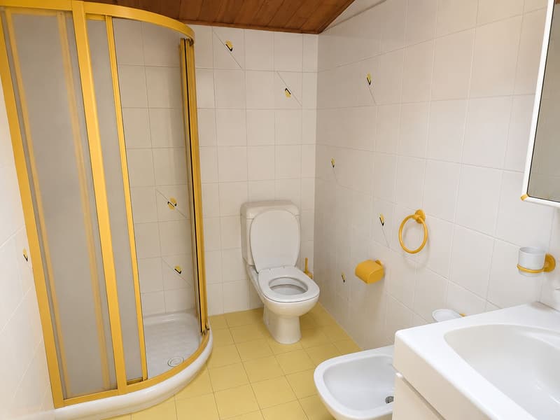 Bequemes Doppelhaus, zwei 4,5-Zimmer-Wohnungen (14)