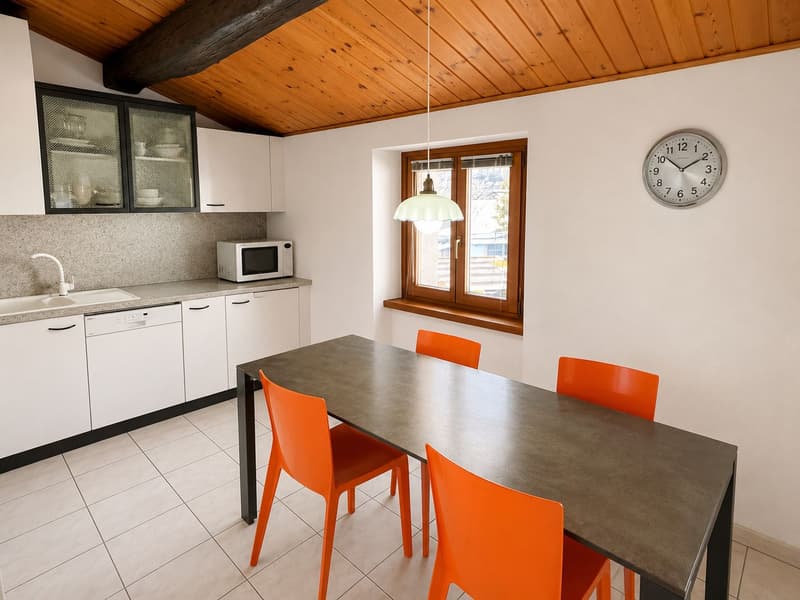 Bequemes Doppelhaus, zwei 4,5-Zimmer-Wohnungen (5)