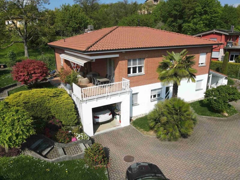 Prächtige Villa in Carona mit Aussicht, Garten und Terrasse (1)