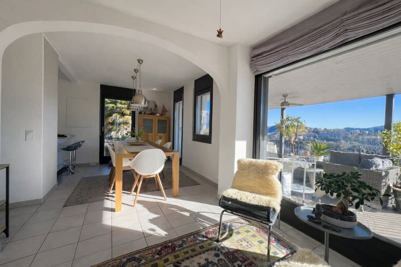Maison unifamiliale dans le vert, ensoleillée et avec vue (8)