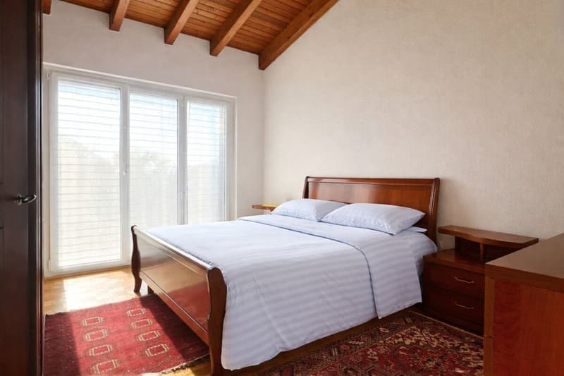Wonderful single-family house with garden, view and sunny location (10)