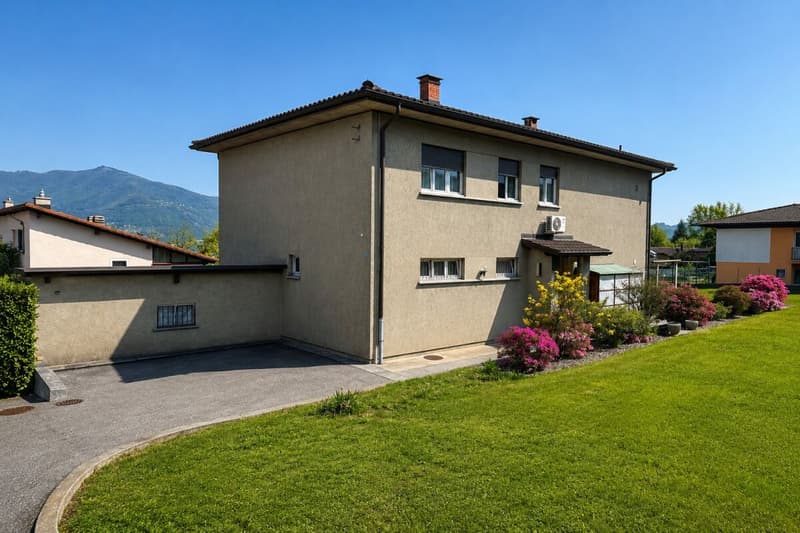 Mietwohnung in Novazzano mit 3.5 Zimmern in einem Doppelhaus mit großer Terrasse und direktem Zugang zum Garten (11)