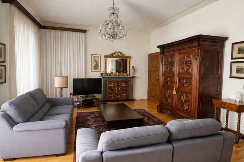 Villa élégante d'époque avec jardin et terrasses au cœur de Balerna (27)
