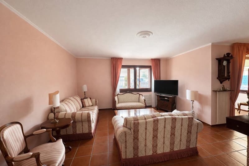 Belle maison unifamiliale avec jardin bien entretenu dans un quartier ensoleillé et bien desservi (5)