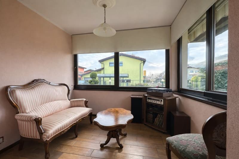 Belle maison unifamiliale avec jardin bien entretenu dans un quartier ensoleillé et bien desservi (8)