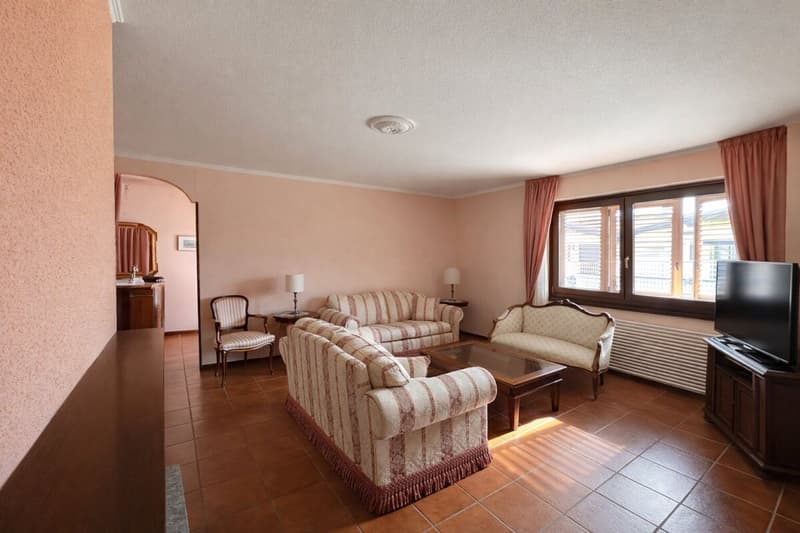 Belle maison unifamiliale avec jardin bien entretenu dans un quartier ensoleillé et bien desservi (6)