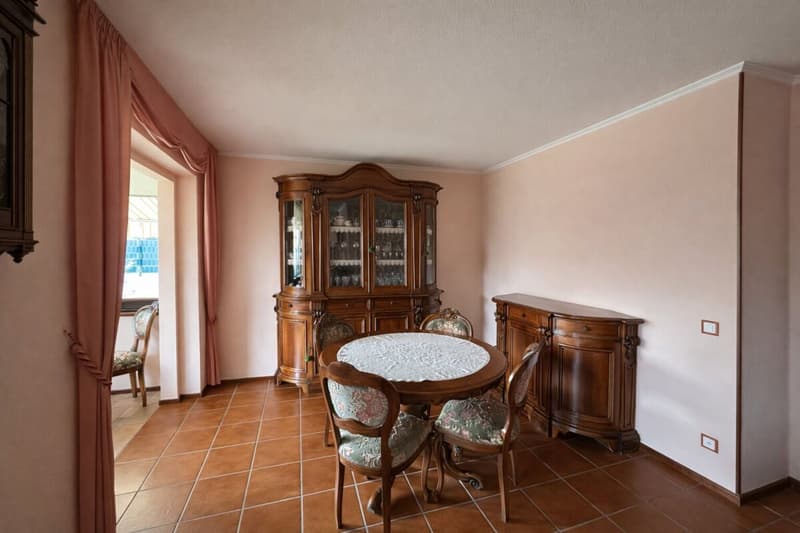 Belle maison unifamiliale avec jardin bien entretenu dans un quartier ensoleillé et bien desservi (7)