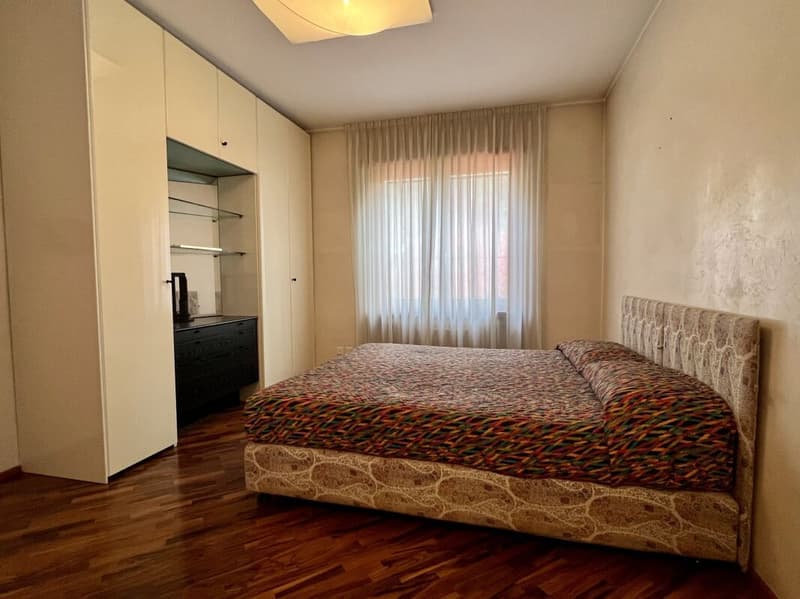 Grande et élégante villa avec terrain constructible (9)