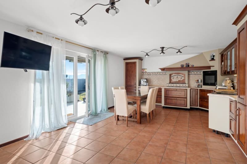 Zweifamilienhaus mit Garten und Aussicht (21)