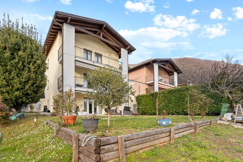 Zweifamilienhaus mit Garten und Aussicht (29)