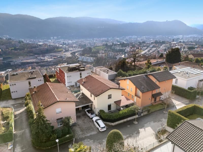 Zweifamilienhaus mit Garten und Aussicht (26)