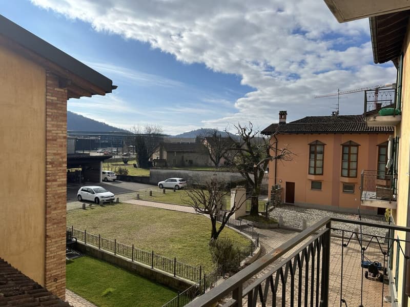 Appartement caractéristique de 2.5 pièces, dans une zone servie (2)