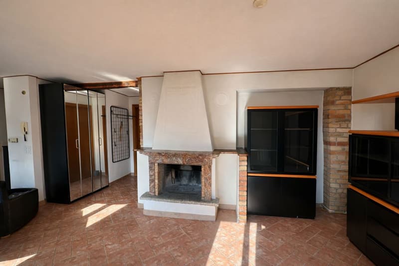Appartement caractéristique de 2.5 pièces, dans une zone servie (7)