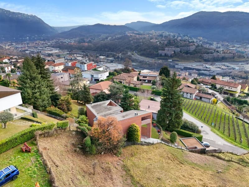 Belle villa avec grand jardin et vue (23)