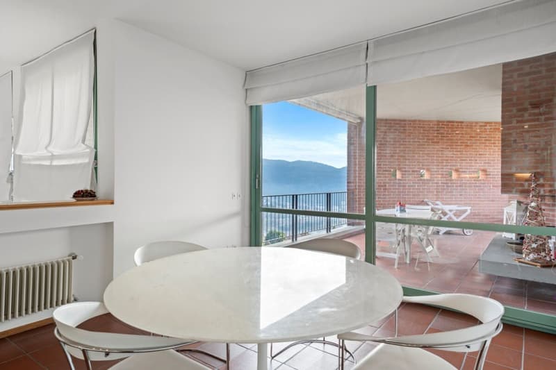 Belle villa avec grand jardin et vue (13)