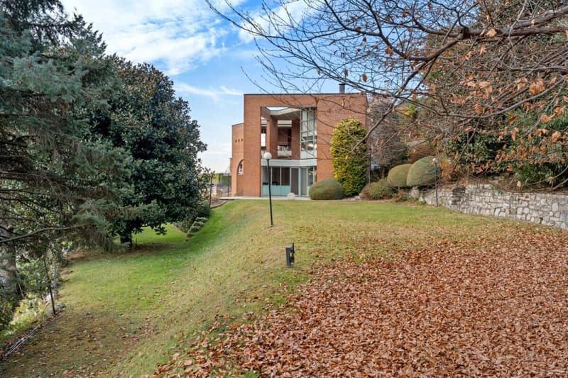 Belle villa avec grand jardin et vue (29)