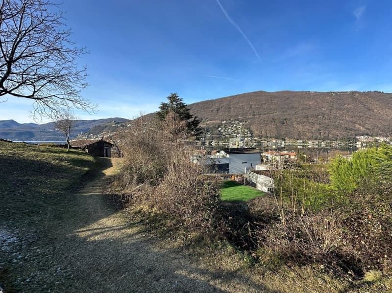 Bauland mit Seeblick, sonnig (4)