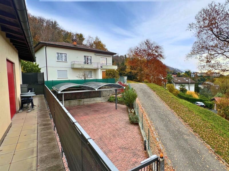 Interesting single or semi-detached house in a quiet and green area (5)
