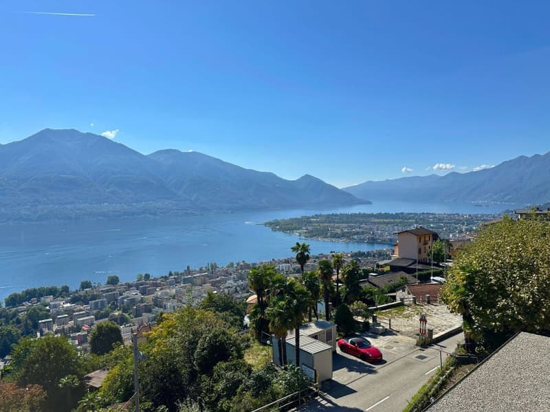 Penthouse moderne et exclusif de 4,5 pièces avec vue spectaculaire sur le lac, jardin et piscine privée (8)