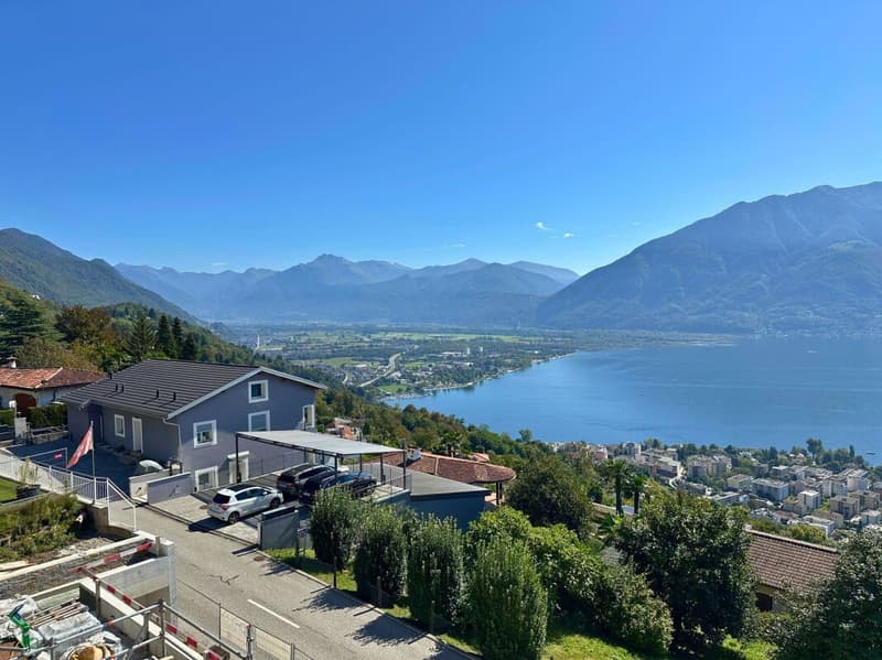 Modernes und prästigeträchtiges 4.5-Zimmer-Apartment mit Terrasse, privatem Garten und atemberaubendem Seeblick (6)