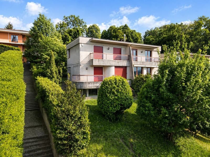 Maison jumelée de standing dans le verdure avec vue dégagée (1)