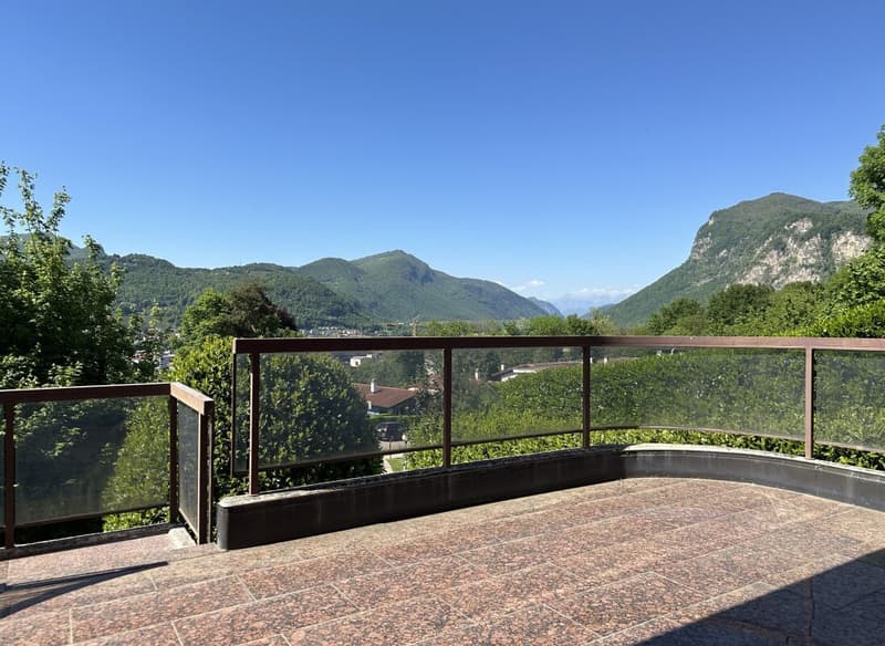 Maison jumelée de standing dans le verdure avec vue dégagée (4)