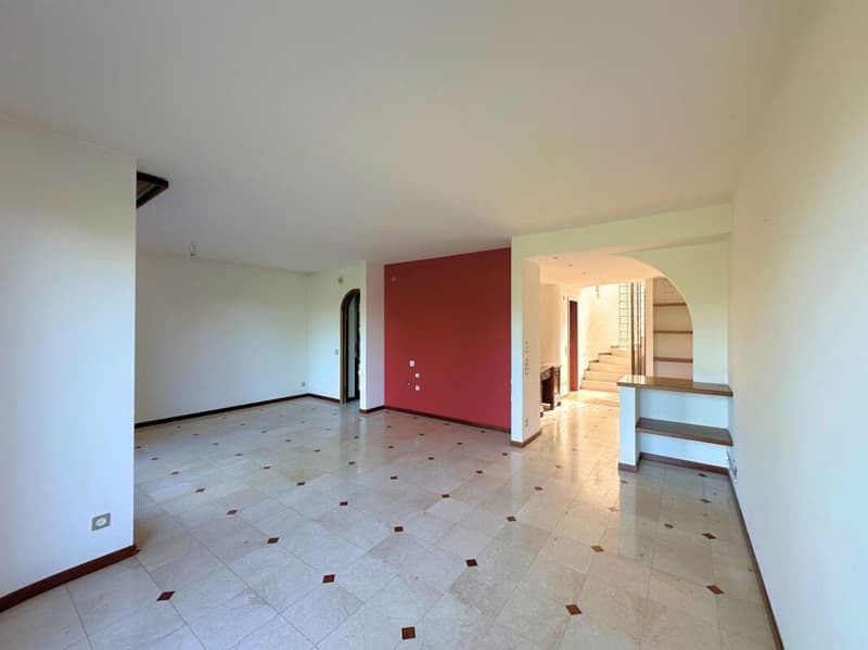 Maison jumelée de standing dans le verdure avec vue dégagée (6)