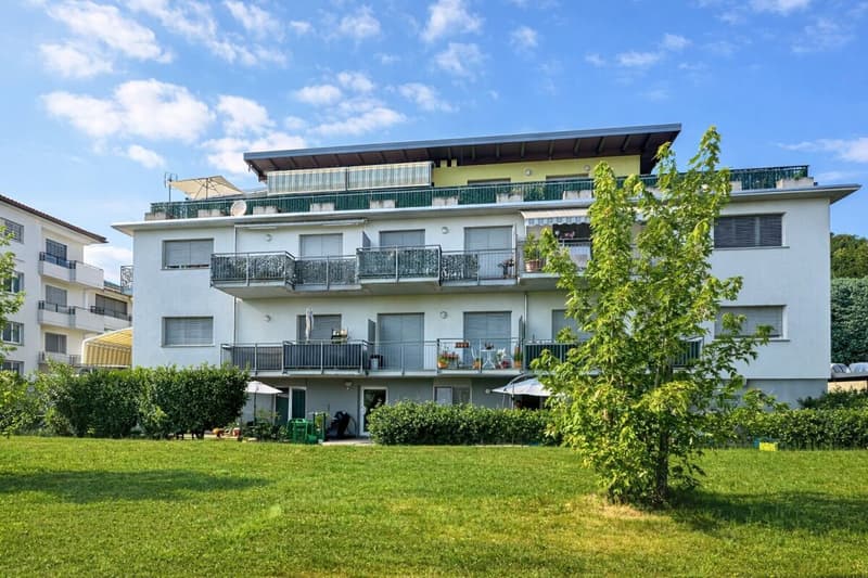 Appartamento moderno con balcone (2)