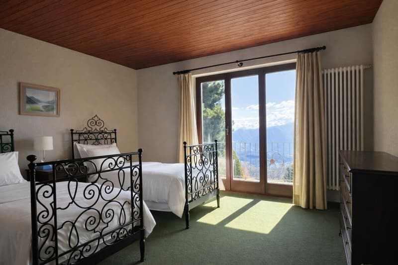 Vaste villa dans le vert avec piscine, vue panoramique et plus de 7'000 m² de terrain (19)