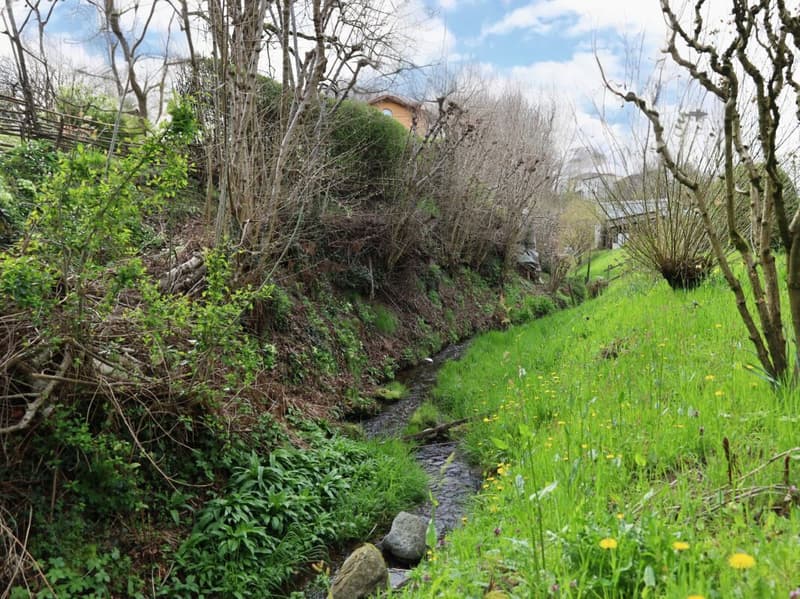 Maison unifamiliale sur trois niveaux avec terrasse panoramique et jardin (16)