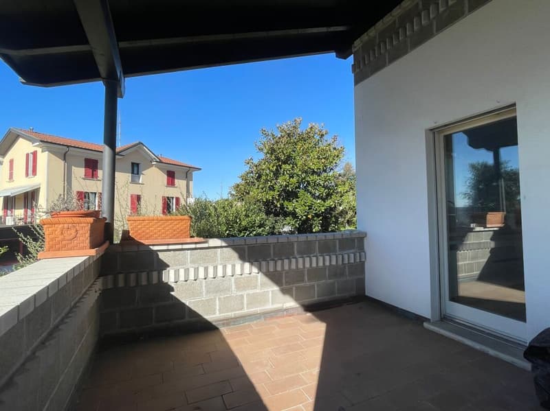 Interesting single-family house with independent apartment and garden (5)