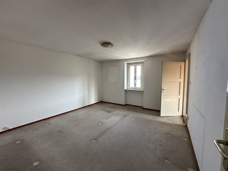 Intéressant complexe résidentiel à rénover avec cour privée et petit jardin (16)