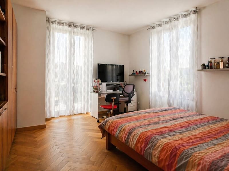 Vaste maison multifamiliale avec garage à Balerna (9)