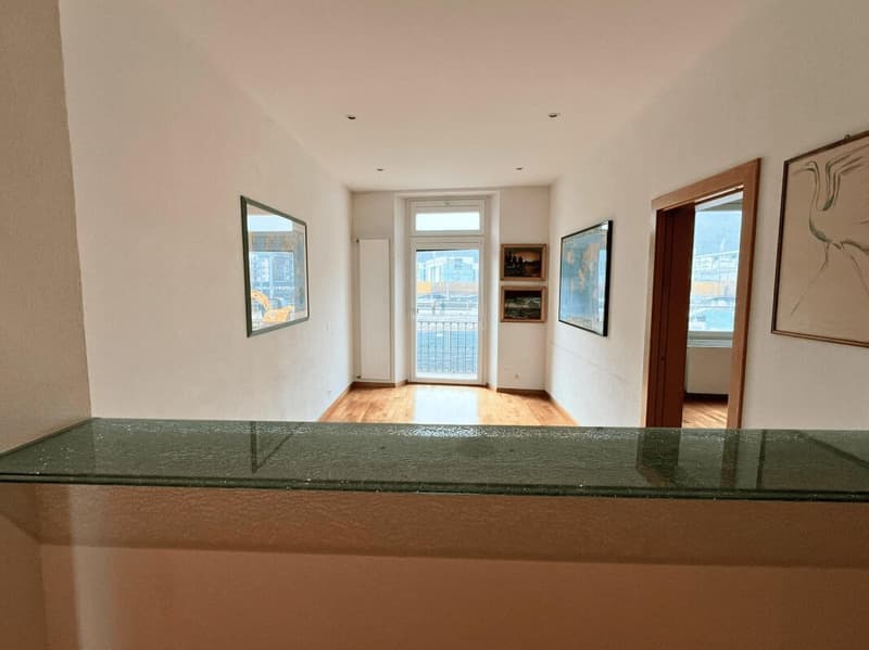 Appartement de bureau élégant à vendre dans le centre de Chiasso (4)