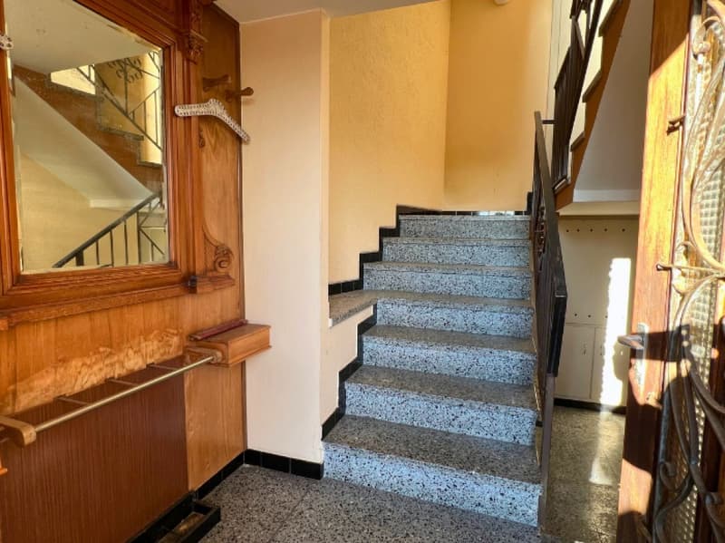 Maison à rénover dans un quartier calme (8)