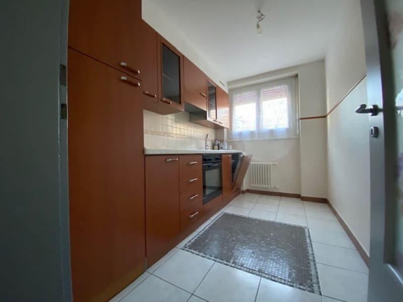 Appartement de 3,5 pièces au premier étage à vendre (2)