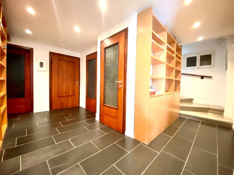 Detached house with garden and garage (6)