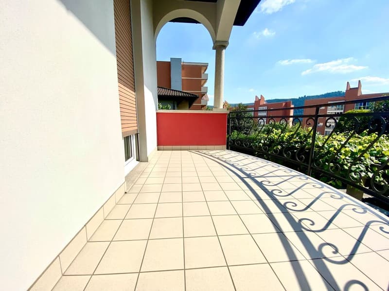 Detached house with garden and garage (12)