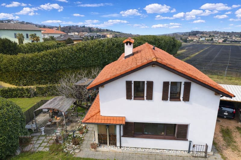 Detached house with rustico, large garden and private yard (2)