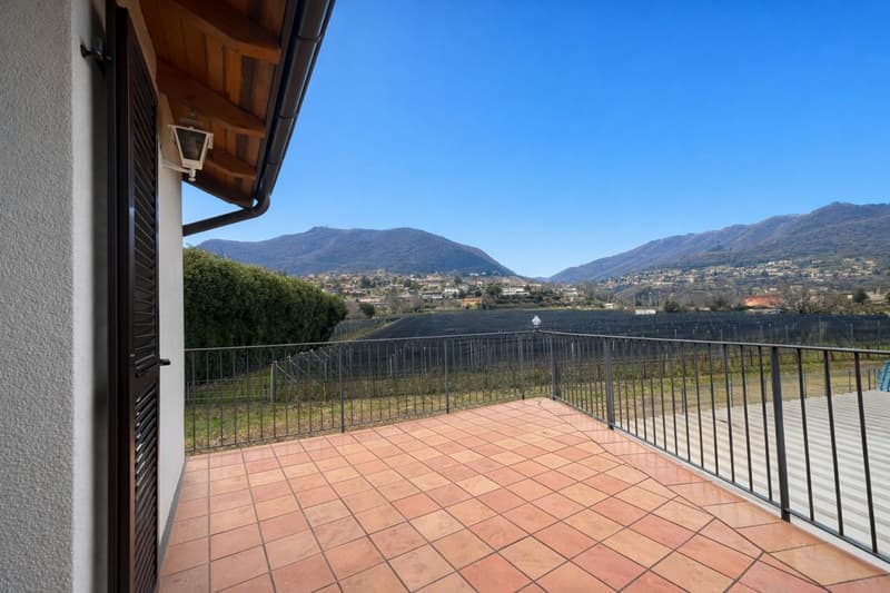 Detached house with rustico, large garden and private yard (15)