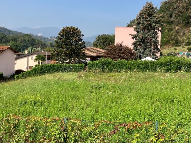 Bauplatz von 750 m² in sonniger Lage und mit freiem Blick (1)