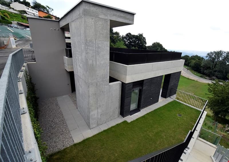 Nouvelles et élégantes unités d'habitation immergées dans le vert (11)