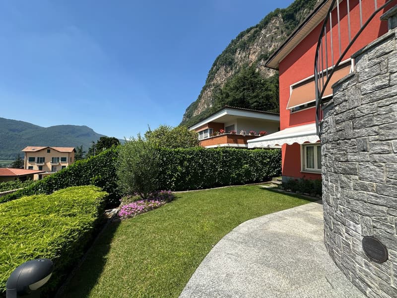 Prächtige Uni-Bi-Familien-Villa mit gepflegtem Garten, optimaler Ausrichtung und freier Sicht (13)