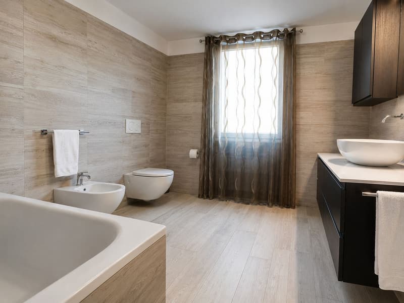 Exklusives Haus mit hohem Standard und internem Aufzug (17)