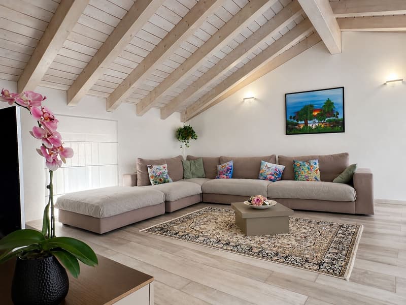 Exklusives Haus mit hohem Standard und internem Aufzug (2)