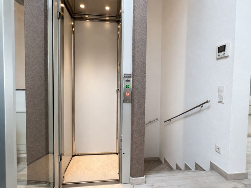 Exklusives Haus mit hohem Standard und internem Aufzug (8)
