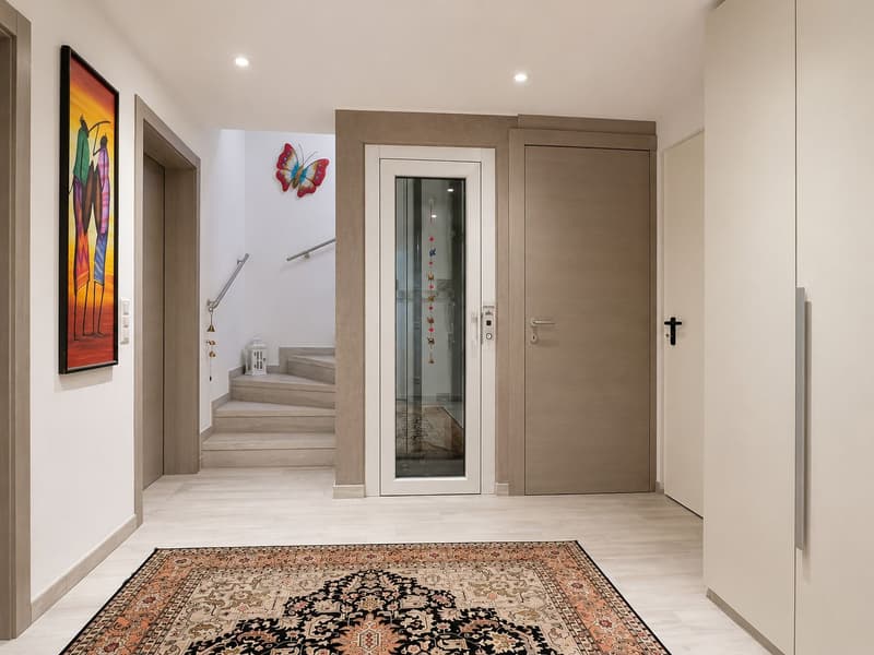 Exklusives Haus mit hohem Standard und internem Aufzug (19)