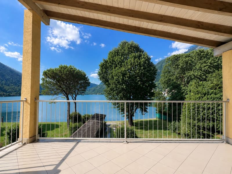 Faszinierendes Seeblick-Attico mit 5,5 Zimmern (2)